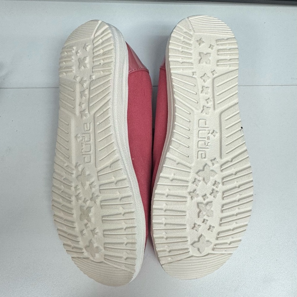 NWOT Hey Dude Coral Pink Shoes, Very Comfortable! - Picture 2 of 5